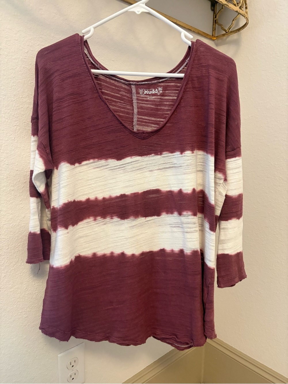 Mudd Burgundy and White Striped Tie Dye V-Neck Tee L